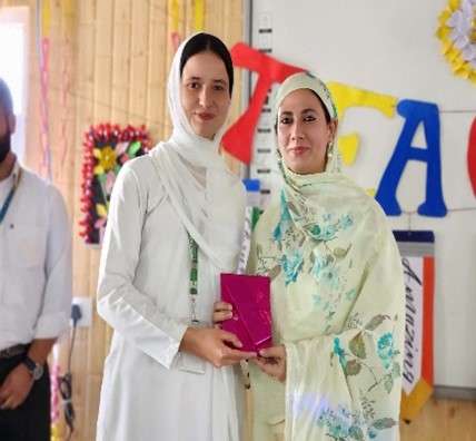 Teachers receiving token of appreciation on Teacher's Day 2024