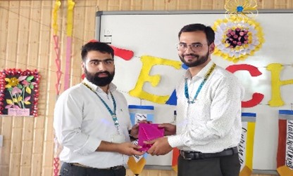 Teachers receiving token of appreciation on Teacher's Day 2024